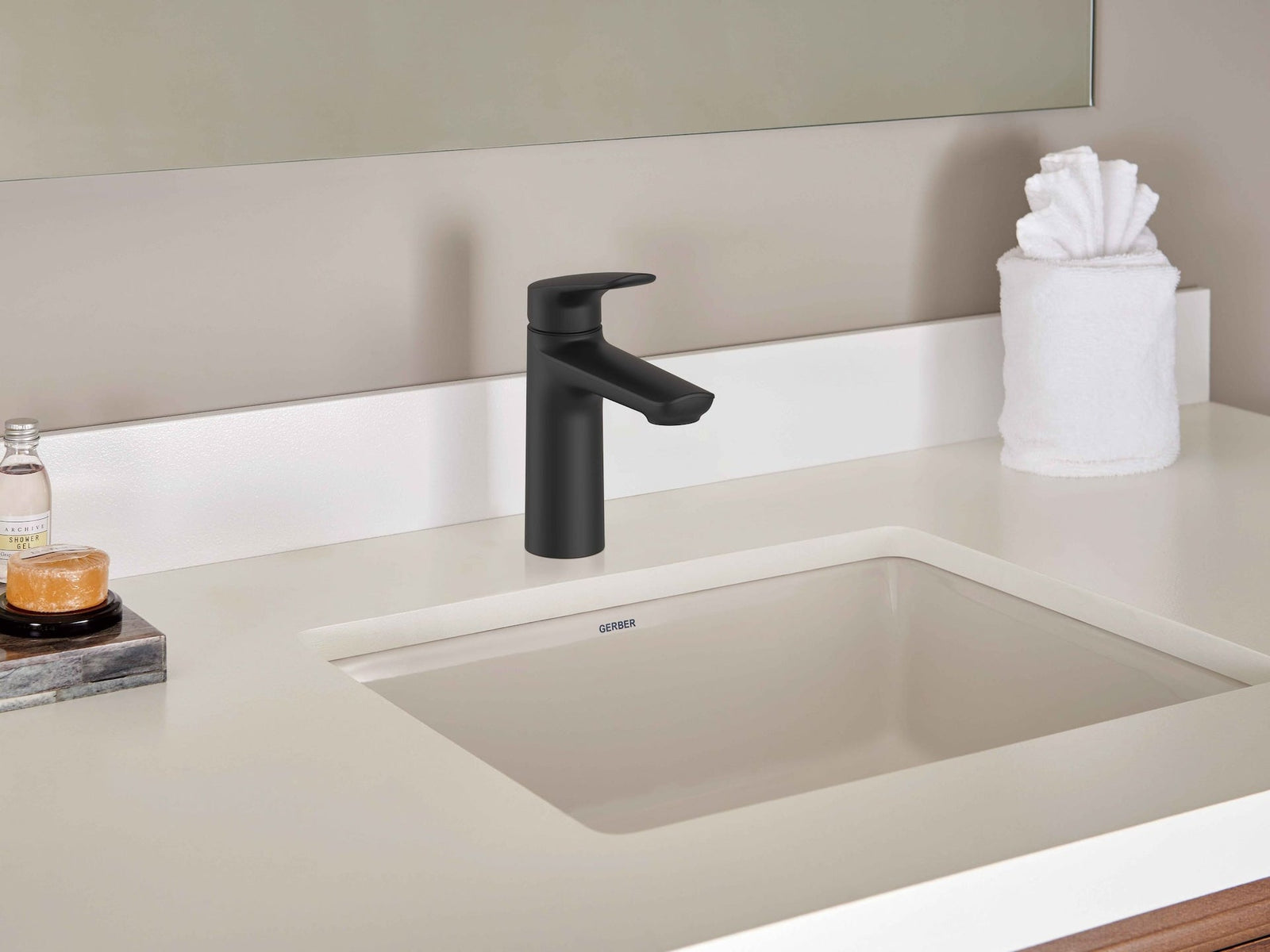Esla 1-Handle Lavatory/Bathroom Sink Faucet, Lead-Free, Matte Black H2O2 - product image 3