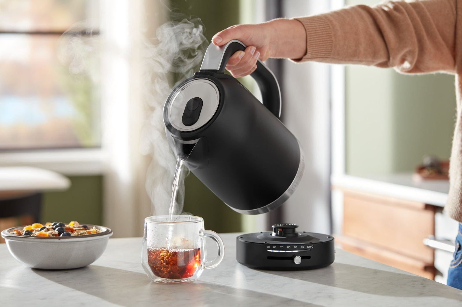 Electric Kettle with Swivel Base, Matte Black, 1.7-L H9L1 - product image 2